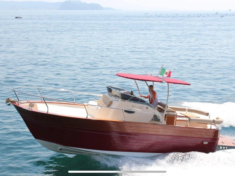 Motorboat for rent Capri at the best price