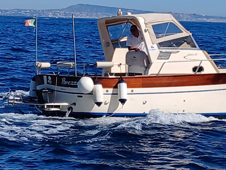 Boat rental Tecnonautica Jeranto 750 in Sorrento on Samboat