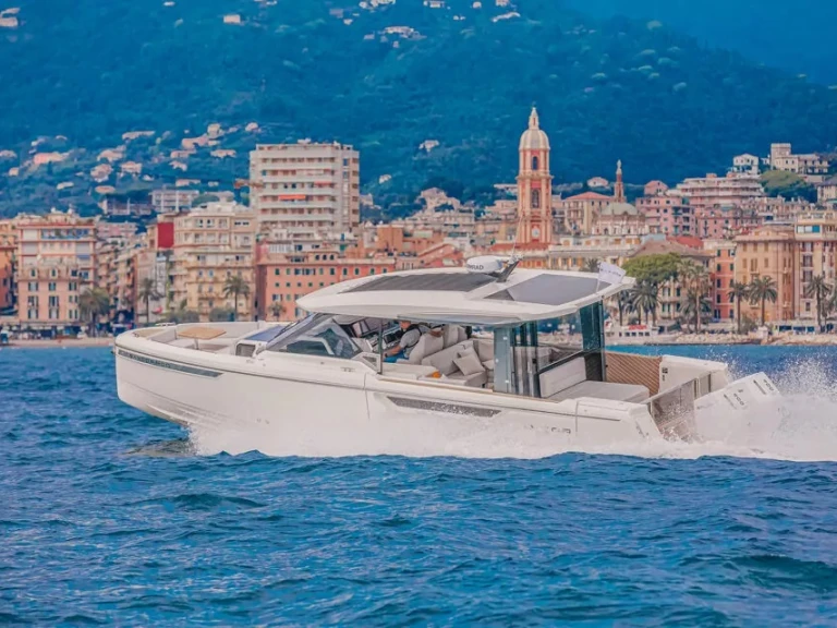 Saxdor 400 GTO charter bareboat or captained in  Cogolin