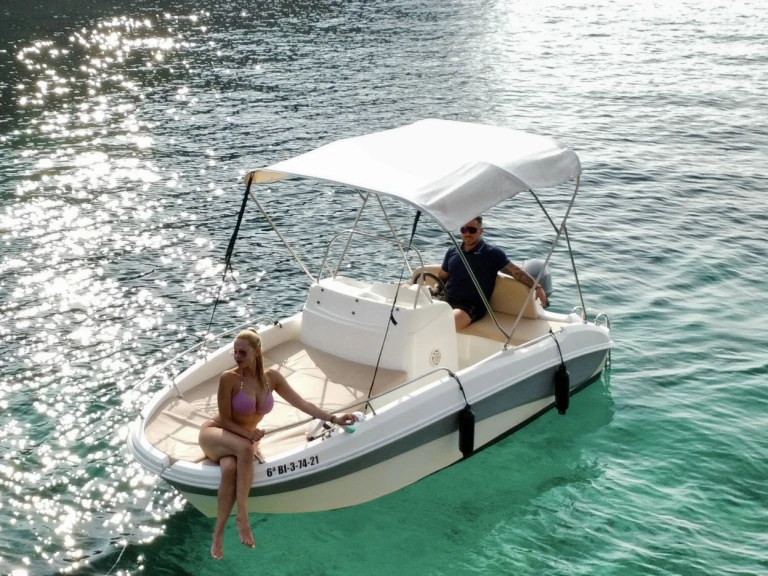 Motorboat for rent Sant Antoni de Portmany at the best price