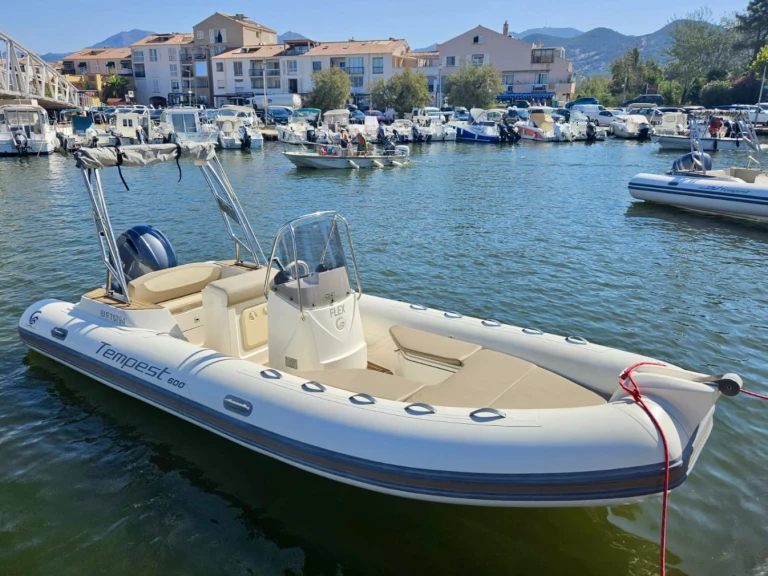 Boat rental Selva Selva D600 S Line in Les Issambres on Samboat