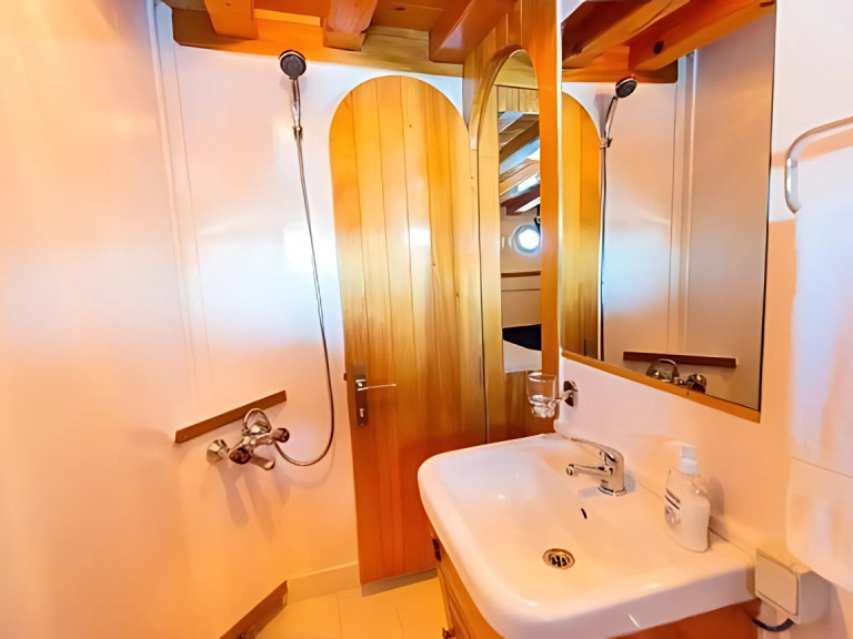 Bareboat Rental Sailboat  with a boat licence