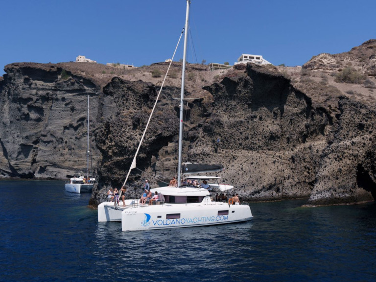Catamaran for rent Vlychada at the best price