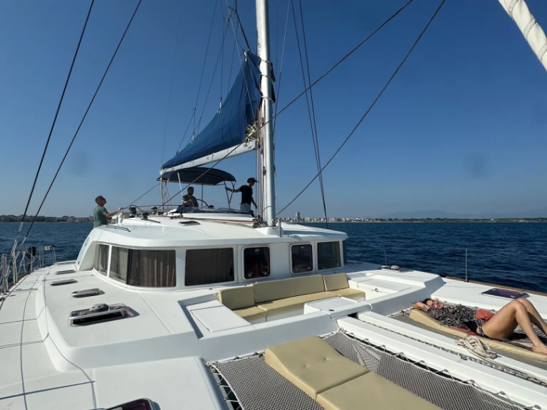 Catamaran rental in Nettuno - Lagoon Lagoon 44