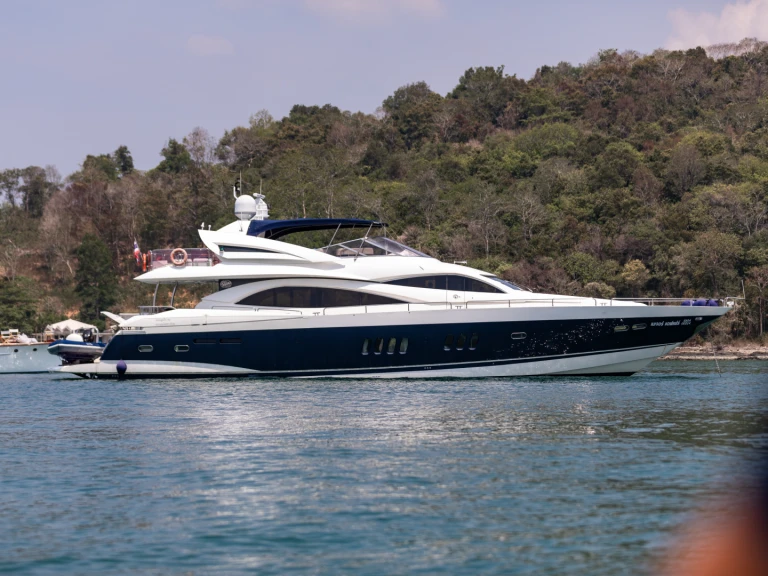 Luxury Yacht rental with or without captain Sunseeker Ao Po