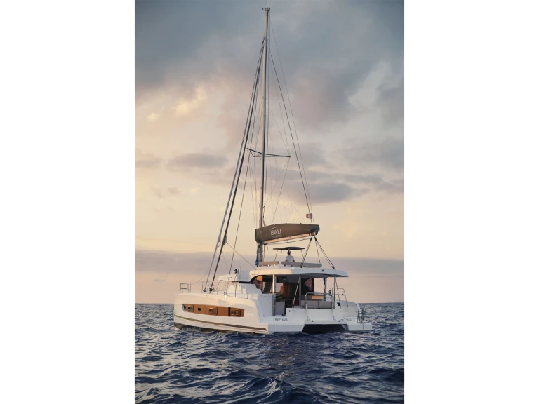 Bali 40 - CatSpace BALI 4.0 charter bareboat or captained in  Pointe-à-Pitre