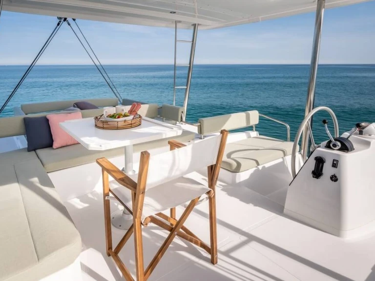 Catamaran rental in Raiatea Island - Bali Bali 4.6