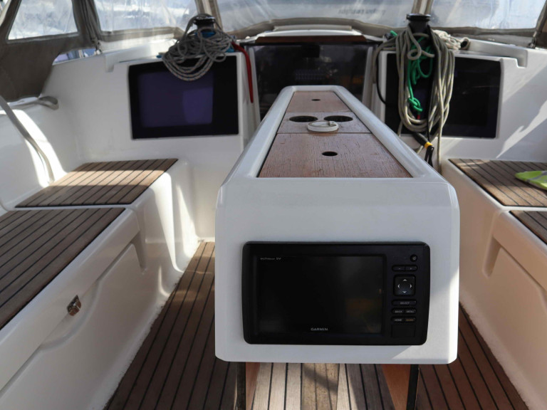 Sailboat rental in Alimos - Dufour Dufour 382 Grand Large