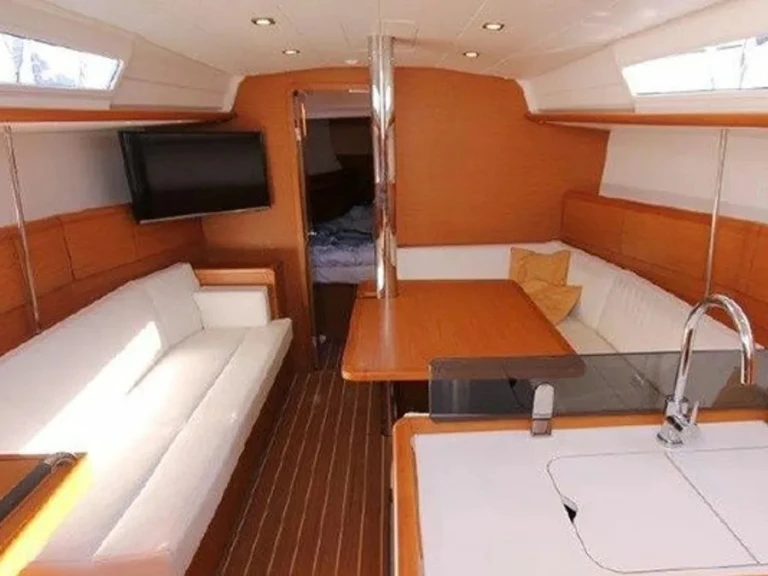 Jeanneau Sun Odyssey 379 (3 cab.) charter bareboat or captained in  Alimos