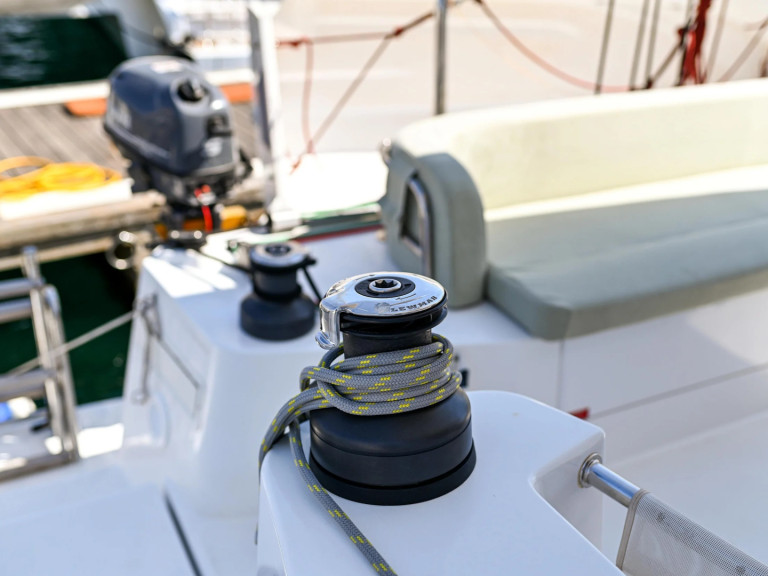 Yacht charter Tivat cheap Bali Catsmart (6 cab.)