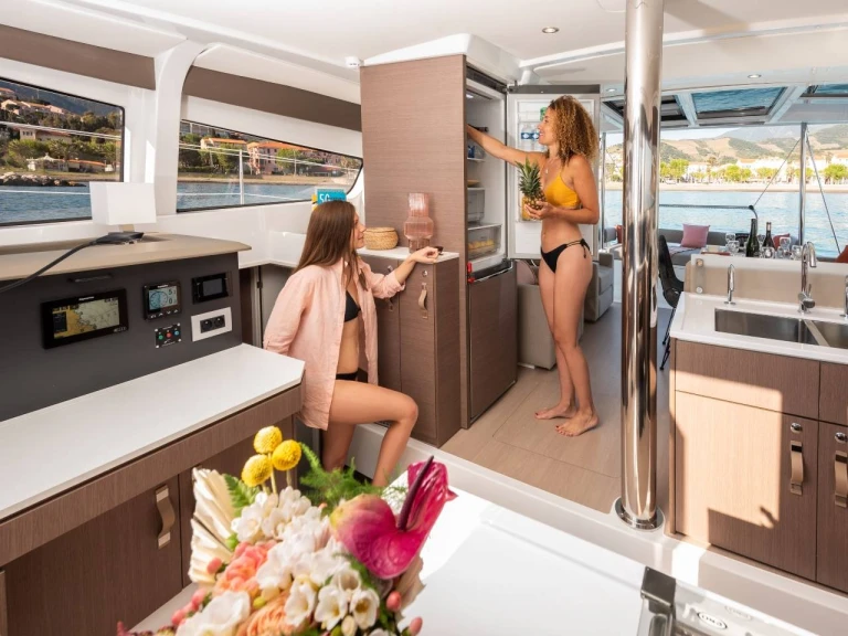 Yacht charter Volos cheap Bali 4.2 (5 cab.)