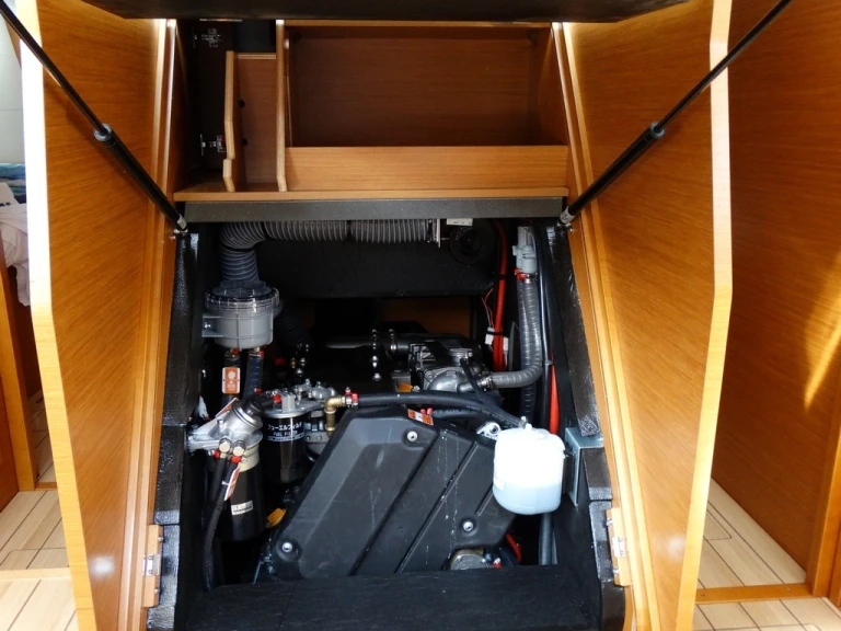 Bareboat Rental Sailboat Jeanneau with a boat licence