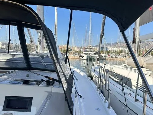 Bareboat Rental Sailboat Bavaria with a boat licence