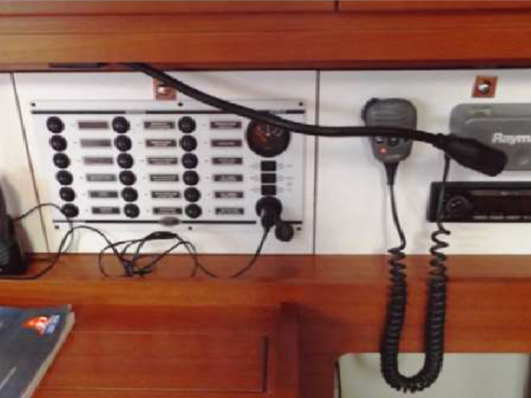 Boat rental Dufour Dufour 450 GL (4 cab.) in Kalkara on Samboat