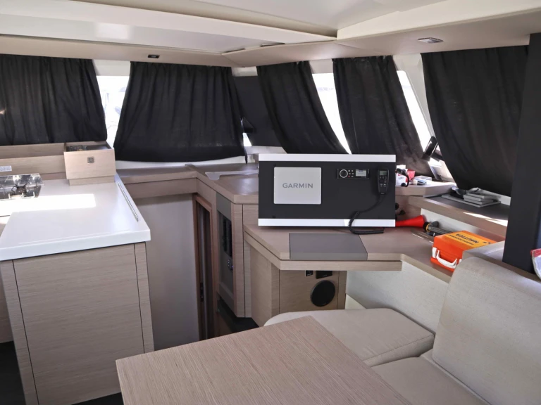 Fountaine Pajot Astréa 42 Maestro (5 cab.) in Néa Péramos on SamBoat