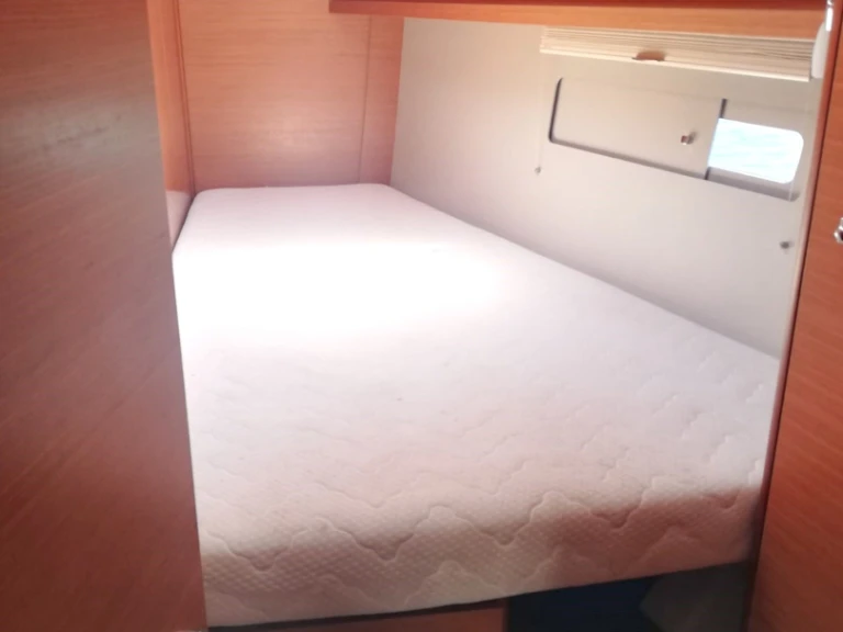 Bareboat Rental Sailboat Dufour with a boat licence