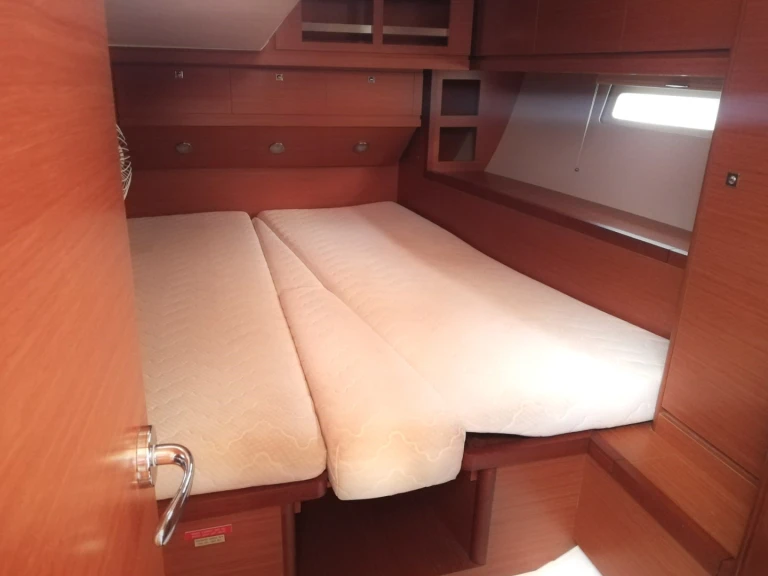 Sailboat for rent Kalkara at the best price