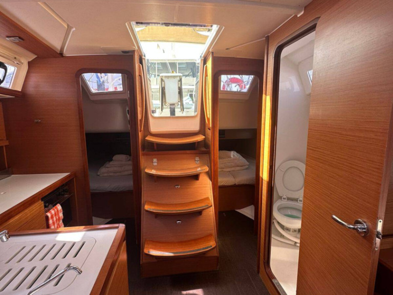 Sailboat rental in Kos - Dufour Dufour 390 (3 cab.)