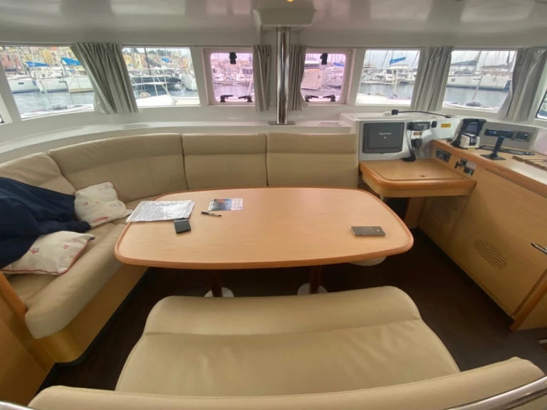 Catamaran for rent Nettuno at the best price