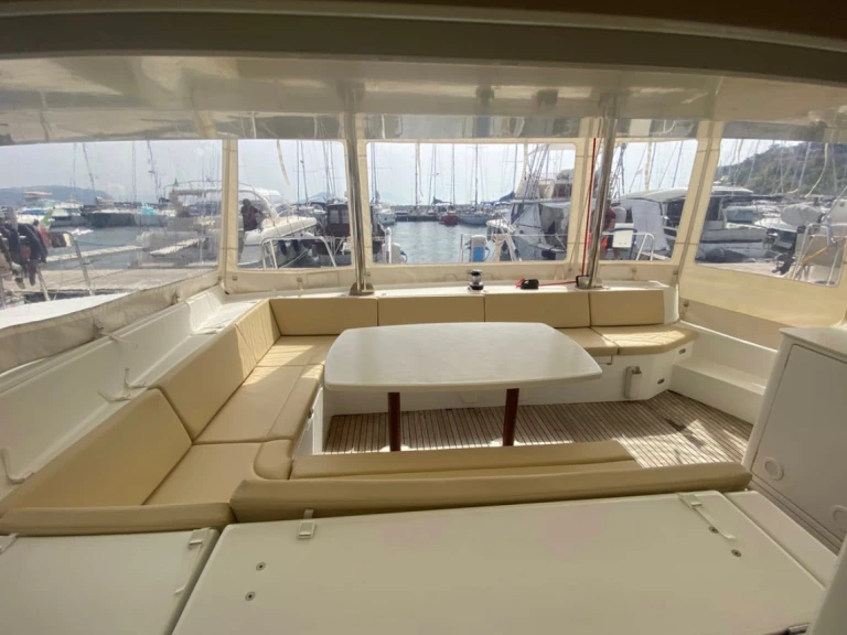 Lagoon Lagoon 44 charter bareboat or captained in  Nettuno