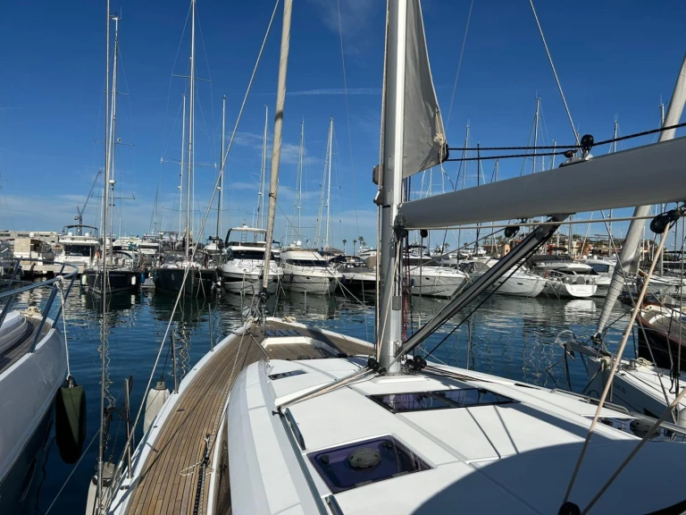 Jeanneau Jeanneau 54 in Dénia on SamBoat