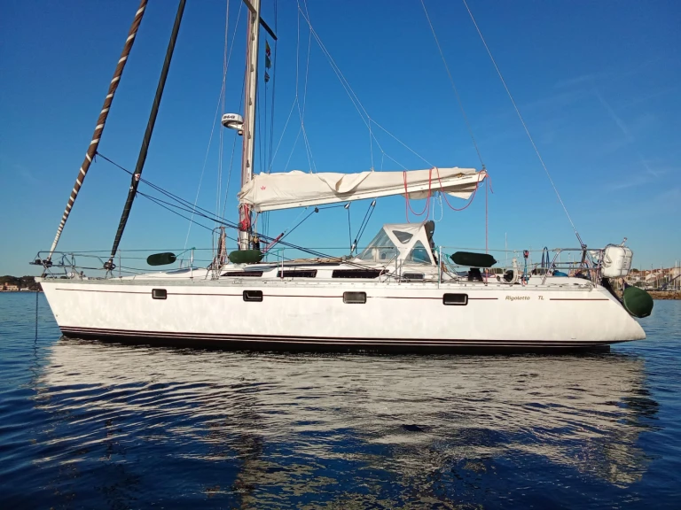 Sailboat rental in Baie de Bandol - Jeanneau Sun Magic 44