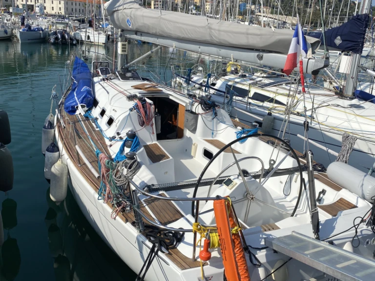 Sailboat rental with or without captain Bénéteau Six-Fours-les-Plages