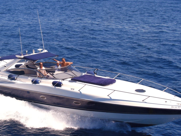 Motorboat rental in Port Grimaud - Sunseeker Superhawk 48