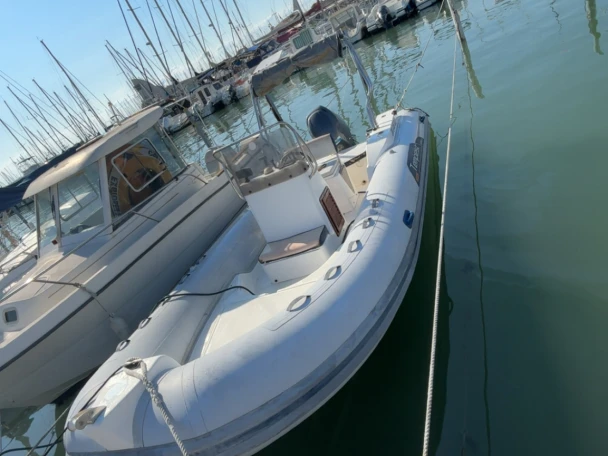 Boat rental Capelli Tempest 626 in Port-Camargue on Samboat