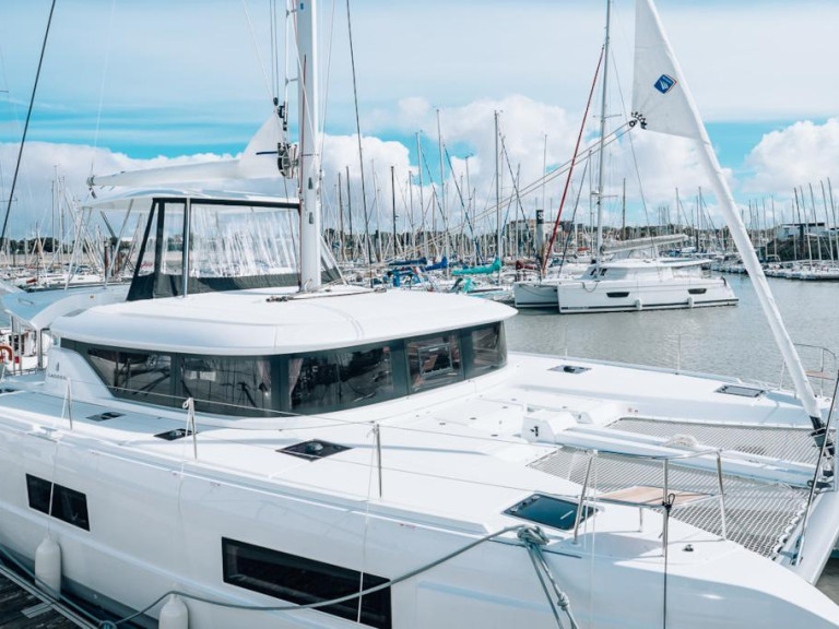 Catamaran rental with or without captain Lagoon Pointe-à-Pitre