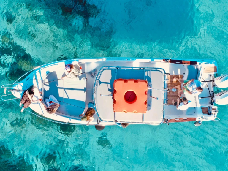 Costa Viola Cerion27.7 charter bareboat or captained in  Il-Mellieħa