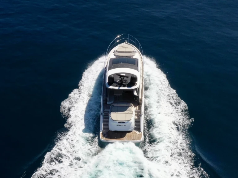 Rent a Princess Princess V55 Port Fréjus