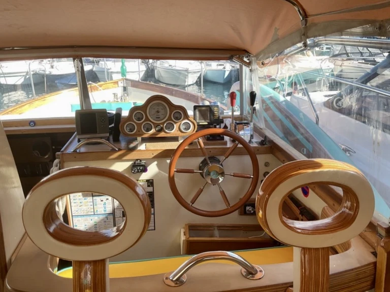 Rent a Harding Life boat  Golfe-Juan