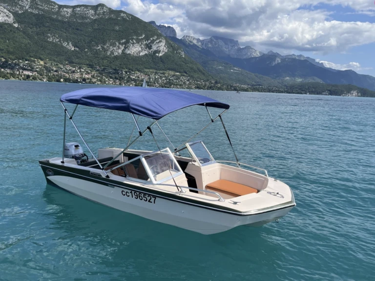 Motorboat for rent Annecy at the best price
