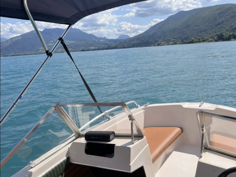 Motorboat rental in Annecy - Glastron GT 185