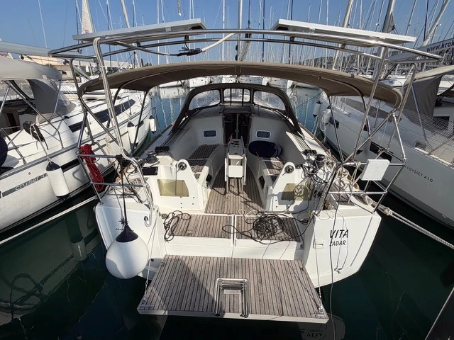 Sailboat rental with or without captain Jeanneau Sukošan