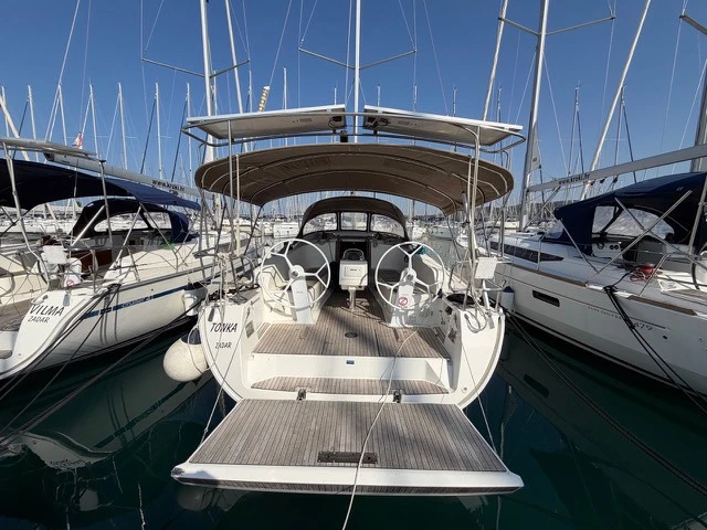 Sailboat for rent Sukošan at the best price