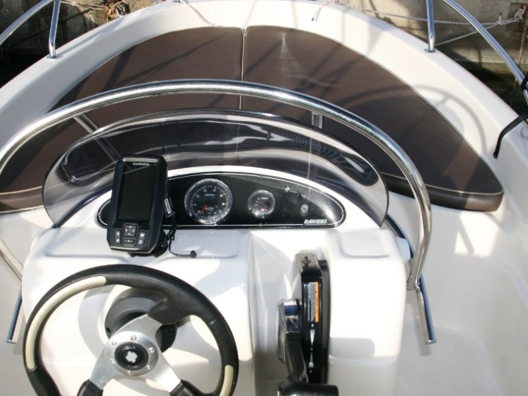 Ranieri Soverato 565 in Alcúdia on SamBoat