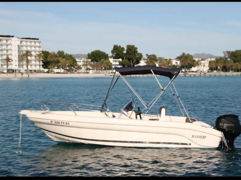 Boat rental Ranieri Soverato 565 in Alcúdia on Samboat