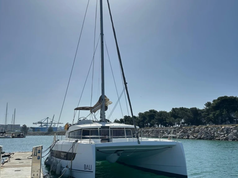 Bareboat Rental Catamaran Bali with a boat licence