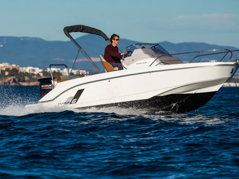 Motorboat for rent Port Olímpic of Barcelona at the best price