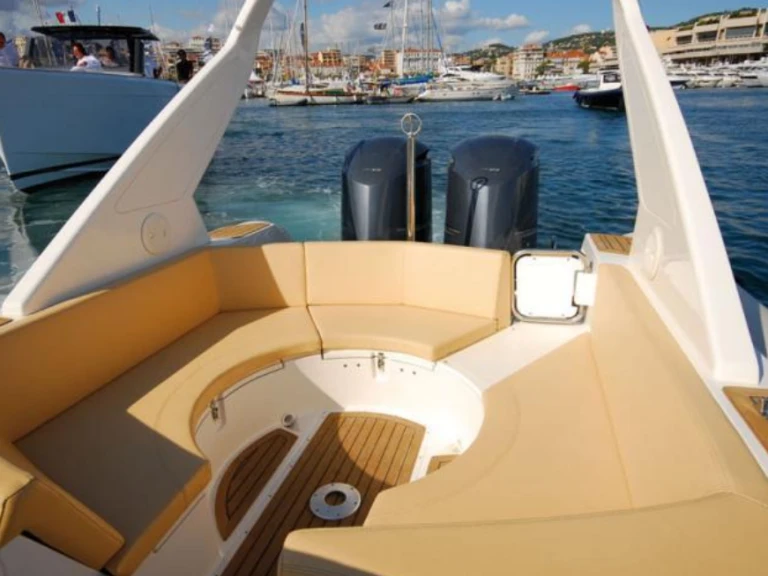 Capelli Tempest 1000 Sun in Porto-Vecchio on SamBoat