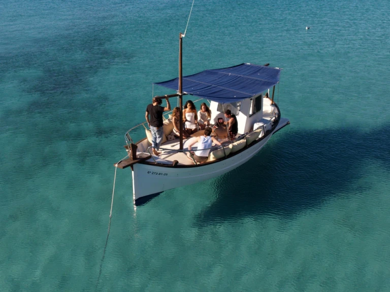 Boat rental Capeador Capeador 36 Solarium in Sant Antoni de Portmany on Samboat