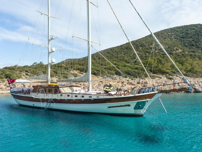 Sailboat rental in Göcek -  Gulet E