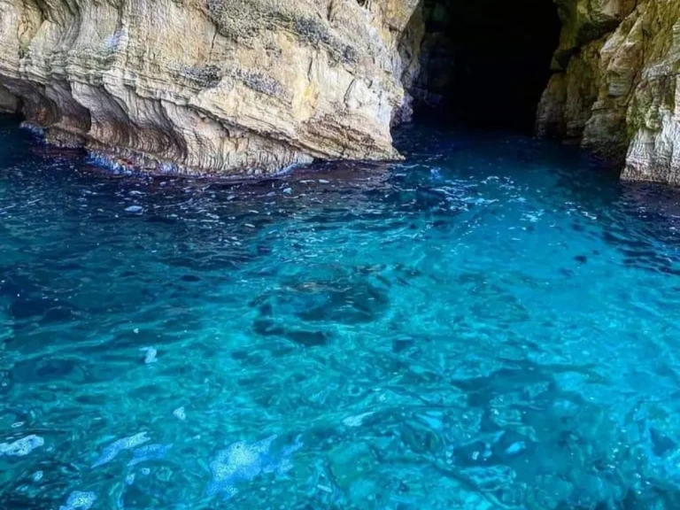 Motorboat rental with or without captain Blu max Castellammare del Golfo