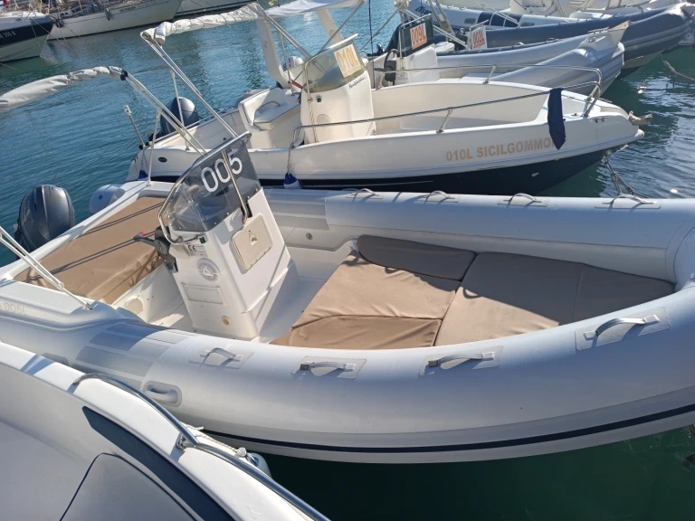 Rent a Nautica Led Nautica Led 590 Castellammare del Golfo