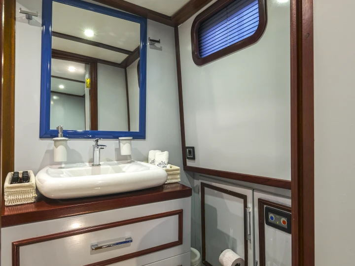 Sailboat for rent Marmaris at the best price