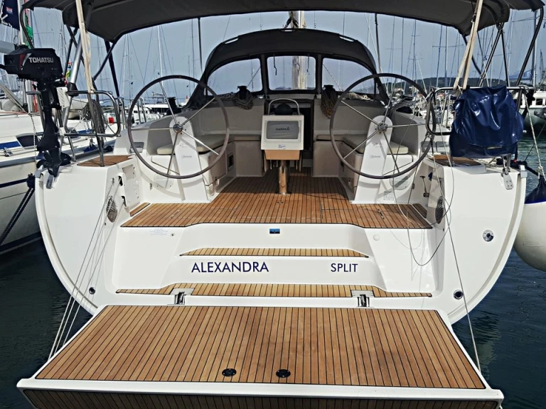 Rent a Bavaria Cruiser 46 Novi Vinodolski