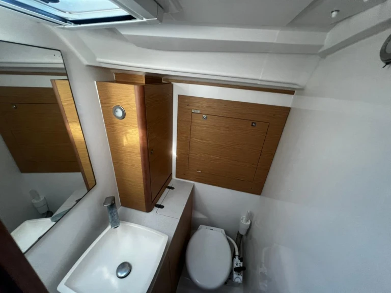 Boat rental Dufour Dufour 390 Grand Large in Sývota on Samboat