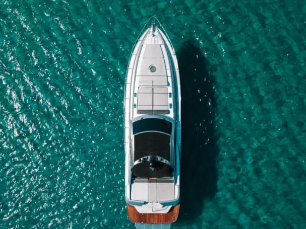 Pershing Pershing 40 in Ornos on SamBoat